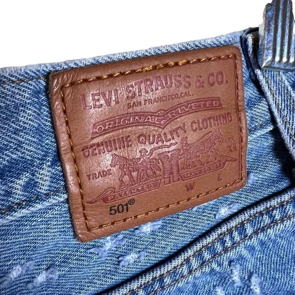 Levi’s Premium Denim Big E 501® High Rise Women’s Shorts In Dottie Blues Size 28 - Picture 10 of 14